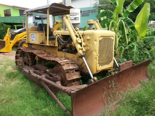 ขายรถแทรกเตอร์ตีนตะขาบ เครื่องD4 สภาพพร้อมใช้งาน สนใจสอบถามรายละเอียดเพิ่มเติมโทร 090-8588220คุณนะ ID:narong498 หรือ www.truck.in.th/498