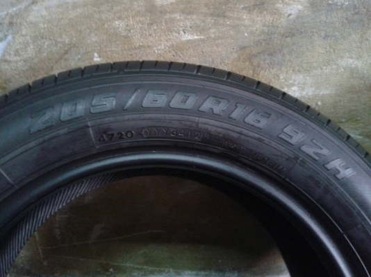 ขายยาง 205 60 16 ปลายปี12 YOKOHAMA ADVAN