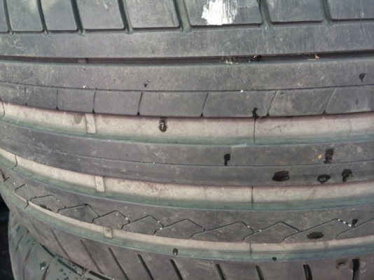 ขาย ยาง 235 40 18 dunlop sp sport max 1คู่ ขาย ยาง 235 40 18 dunlop sp sport max 1คู่