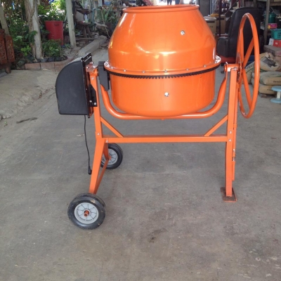 เครื่องผสมคอนกรีต มือ 1 ใช้สำหรับผสมงานปูน งานคอนกรีตทั่วไป มีล้อสำหรับเคลื่อนย้าย