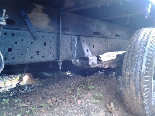 ISUZU NKR55E เกียร์สั้น หัวยกได้ 4ล้อบรรทุกพร้อมคอก เครื่อง88 ฝาขาว