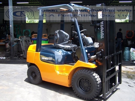 ขายรถ โฟล์คลิฟท์ TOYOTA รุ่น 7-FD25