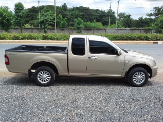 ISUZU D-MAX SPACECAB 2.5 SLX ปี05 ISUZU D-MAX SPACECAB 2.5 SLX ปี05