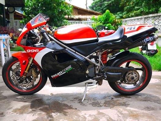 ขาย Ducati 996 พร้อมเสียสรรพสารมิตรเรียบร้อยเอกสารแท้ทุกฉบับ ขี่ดีสุดๆเครื่องดีมาก ขาย Ducati 996 พร้อมเสียสรรพสารมิตรเรียบร้อยเอกสารแท้ทุกฉบับ ขี่ดีสุดๆเครื่องดีมาก