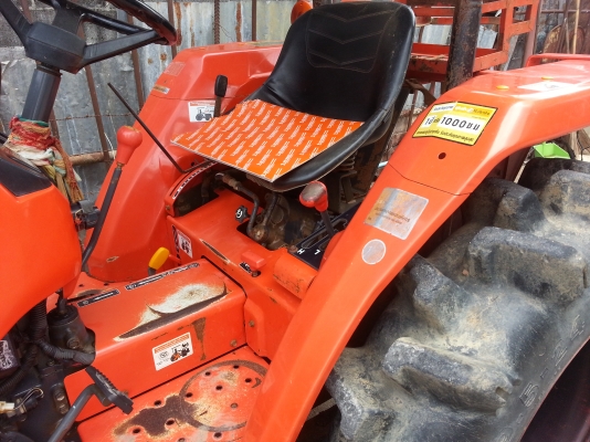 คูโบต้า  L3408 4 WD ใบมีดดันหน้า  เดิมๆใช้งานได้ปรกติ...ลดสุดๆ175000