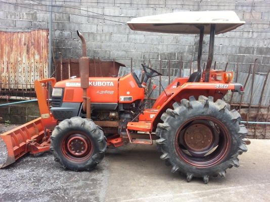 คูโบต้า  L3408 4 WD ใบมีดดันหน้า  เดิมๆใช้งานได้ปรกติ...ลดสุดๆ175000