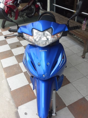 ของดีต้องรีบจัด Honda Wave 110 i ปี 2556 สีน้ำเงิน ขาว รถสวยมากๆ ได้ไปคุ้มค่าเกินราคา ของดีต้องรีบจัด Honda Wave 110 i ปี 2556 สีน้ำเงิน ขาว รถสวยมากๆ ได้ไปคุ้มค่าเกินราคา