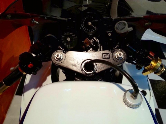T&amp;T BIKE RAMA2 ขายHONDA VFR 400 NC30 สภาพเทพๆคับสวย ทะเบียนแท้ ภาษีไม่ขาดต่อโอนในขนส่งราคาพิเศษคับ 89000฿