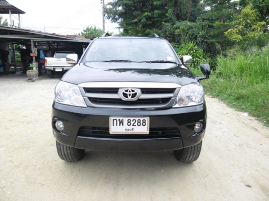ขายฟอร์จูเนอร์ 4WD สีดำ 2.7 VVTI