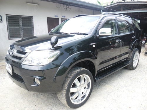 ขายฟอร์จูเนอร์ 4WD สีดำ 2.7 VVTI