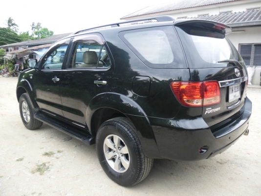 ขายฟอร์จูเนอร์ 4WD สีดำ 2.7 VVTI