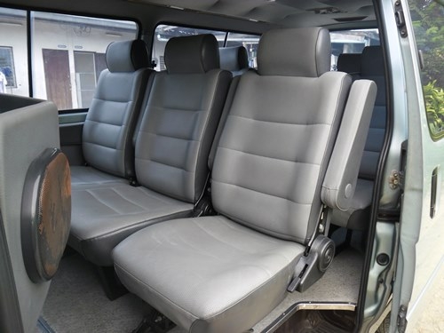 ขายรถตู้สภาพเดิมทั้งคัน เครื่อง 3.0 D