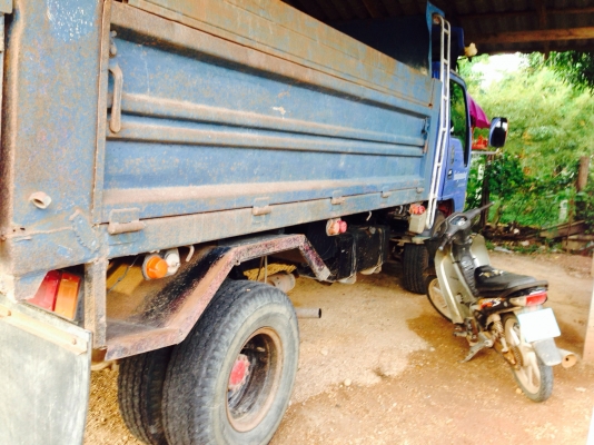 ขาย 6 ล้อดั้ม กลาง