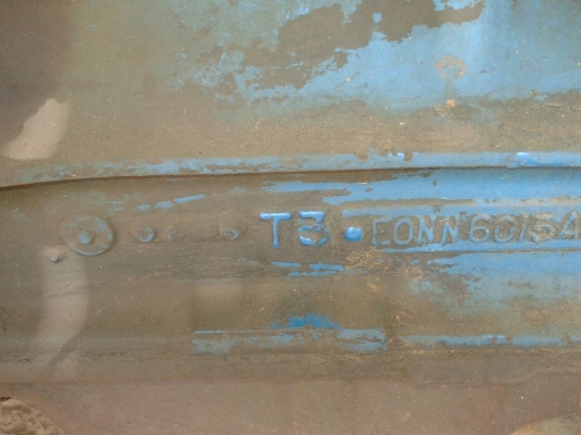 รถไถ่ฟอร์ด77T3ใม่มีเล่มอุปกรณ์พาลหลังดันหน้า