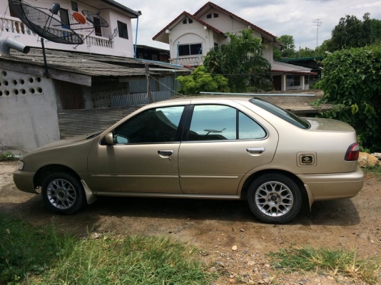 ขายด่วน nisson sunny  ปี 2000 สภาพดี