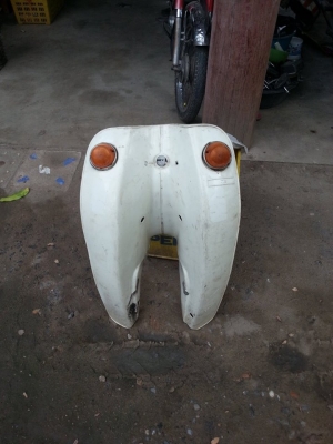 บังลมF70 แท้ติดรถ