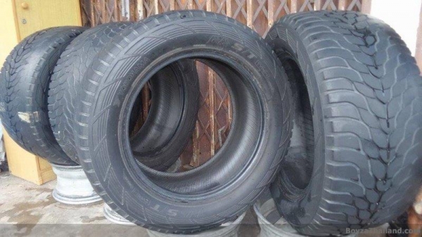 ขายยางยีราฟ**ติดแม็กญี่ปุ่น yokohama 285/55r 18