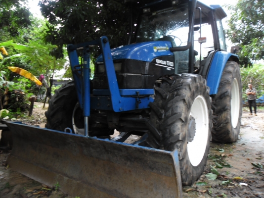 ขายรถไถ FORD NEWHOLLAND TS100 -2 เพลาเอกสารพร้อม ขายรถไถ FORD NEWHOLLAND TS100 -2 เพลาเอกสารพร้อม