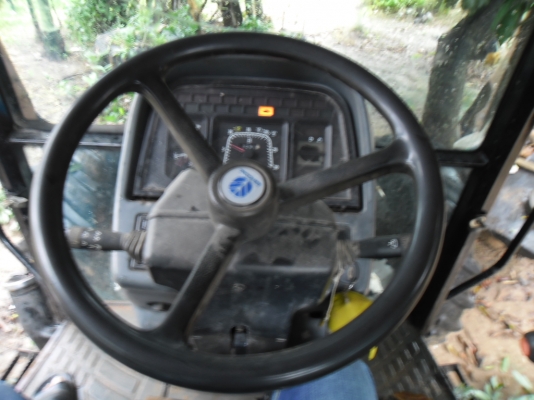 ขายรถไถ FORD NEWHOLLAND TS100 -2 เพลาเอกสารพร้อม ขายรถไถ FORD NEWHOLLAND TS100 -2 เพลาเอกสารพร้อม