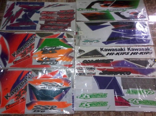 ลด+เลิก+ส่งฟรีทุกชิ้น!!!! สาวก Kawasaki 2T เชิญทางนี้