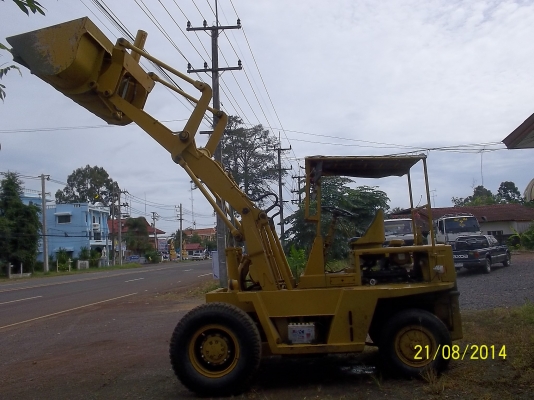 ขายรถตักสภาพพร้อมใช้