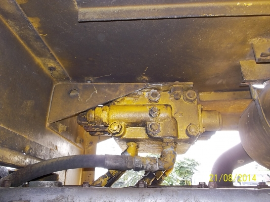 ขายรถตักสภาพพร้อมใช้