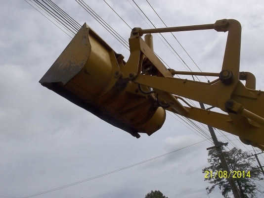 ขายรถตักสภาพพร้อมใช้