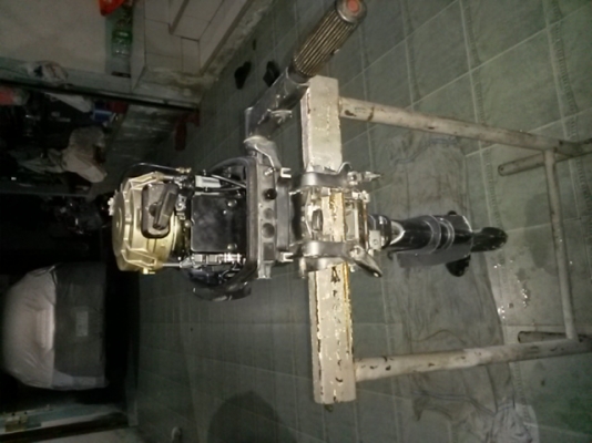 ขายเครื่องซูซูกิ9.9แน่นครับท่อนยาวครับ23นิ้วครับ ขายเครื่องซูซูกิ9.9แน่นครับท่อนยาวครับ23นิ้วครับ