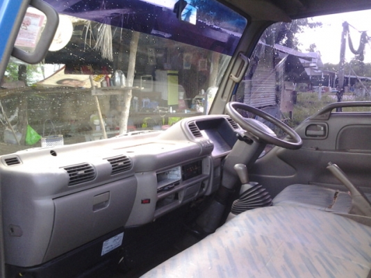 ขายด่วน กระบะบรรทุก 6 ล้อ ISUZU NKR 110 ราคา 430000