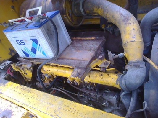 ขายรถตักฟอร์ด  6610  สองเพาคานลาโร่ เป็นโฟคลิบได้  ทําเป็นรถคีบอ้อยได้