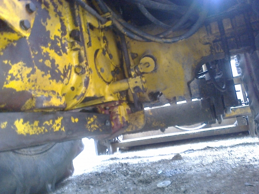 ขายรถตักฟอร์ด  6610  สองเพาคานลาโร่ เป็นโฟคลิบได้  ทําเป็นรถคีบอ้อยได้