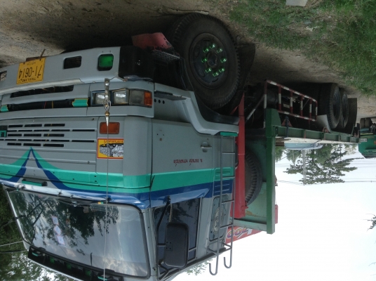 รถสิบล้อเพลาเดียวช่วงยาวพิเศษยาว 7.5 เมตร