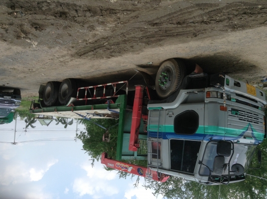 รถสิบล้อเพลาเดียวช่วงยาวพิเศษยาว 7.5 เมตร