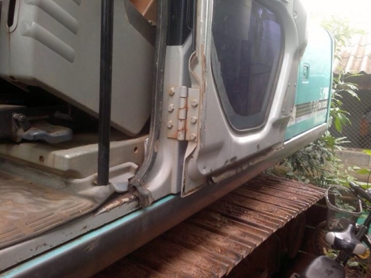 ขายด่วน  รถแบคโฮ  KOBELCO  SK200 รุ่น ุ6  YN07  สภาพดี พร้อมใช้งาน