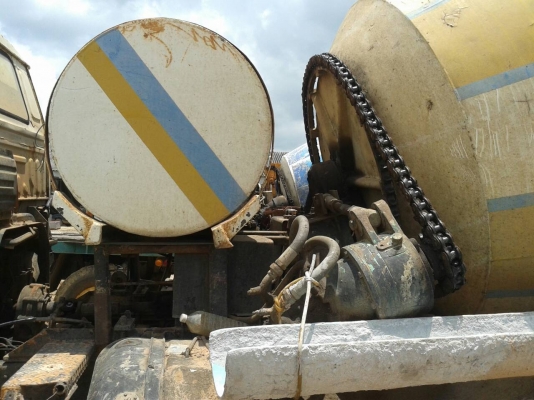 ขาย10ล้อ โม่ปูน ฮีโน่260 แรง ZM เครื่องดี แชชซีดี 2เพลา สภาพพร้อมใช้ เบรคทิ๊ฟฟี่ ขาย10ล้อ โม่ปูน ฮีโน่260 แรง ZM เครื่องดี แชชซีดี 2เพลา สภาพพร้อมใช้ เบรคทิ๊ฟฟี่