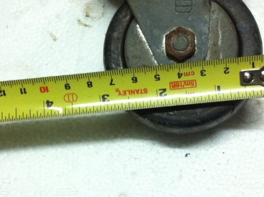 ล้อสำหรับงานหนักๆ มี 3 ขนาดให้เลือก รับน้ำหนักได้เป็นตันๆ  ที่เป็นล้อเหล็กเป็นเหล็กตัน