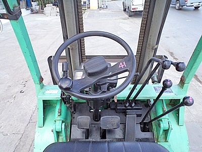 ขายรถยกมิตซูบิชิ 2.5 ตัน (รุ่นใหม่) เครื่องเบนซิน (ใช้แก๊สอย่างเดียว) กระบอกคู่ เสาสูง 3 เมตร พวงมาลัยเพาเว่อร์ สีเดิมจากนอก นำเข้าจากญี่ปุ่น ใช้งานได้ทันที ราคา220000 ขายรถยกมิตซูบิชิ 2.5 ตัน (รุ่นใหม่) เครื่องเบนซิน (ใช้แก๊สอย่างเดียว) กระบอกคู่ เสาสูง 3 เมตร พวงมาลัยเพาเว่อร์ สีเดิมจากนอก นำเข้าจากญี่ปุ่น ใช้งานได้ทันที ราคา220000