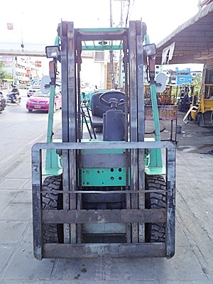 ขายรถยกมิตซูบิชิ 2.5 ตัน (รุ่นใหม่) เครื่องเบนซิน (ใช้แก๊สอย่างเดียว) กระบอกคู่ เสาสูง 3 เมตร พวงมาลัยเพาเว่อร์ สีเดิมจากนอก นำเข้าจากญี่ปุ่น ใช้งานได้ทันที ราคา220000 ขายรถยกมิตซูบิชิ 2.5 ตัน (รุ่นใหม่) เครื่องเบนซิน (ใช้แก๊สอย่างเดียว) กระบอกคู่ เสาสูง 3 เมตร พวงมาลัยเพาเว่อร์ สีเดิมจากนอก นำเข้าจากญี่ปุ่น ใช้งานได้ทันที ราคา220000