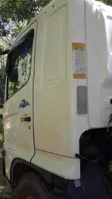 HINOรถปี51 สิงหาคม อีโน 220 แรงม้า เดิ ม ไม่เคยทำสีแม้แต่ชิ้นเดียว