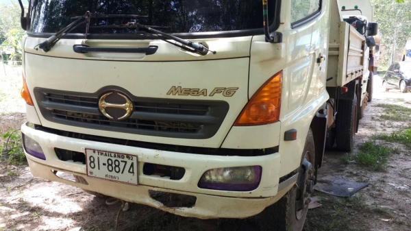 HINOรถปี51 สิงหาคม อีโน 220 แรงม้า เดิ ม ไม่เคยทำสีแม้แต่ชิ้นเดียว