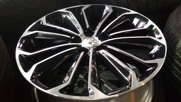 ขายล้อ TOYOTA อัลตีส ขอบ17ชุดละ 14800