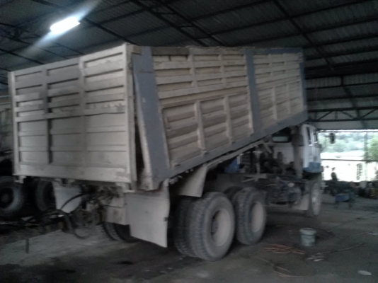 ขายด่วนครับ พ่วง ลูก 3 คาน ISUZU ROCK 210 คัสซี FXZ13NFY-3901938 เครื่อง V8 F17C-A18970 รถสวยพร้อมใช้งาน เอกสารพร้อมโอนครับ