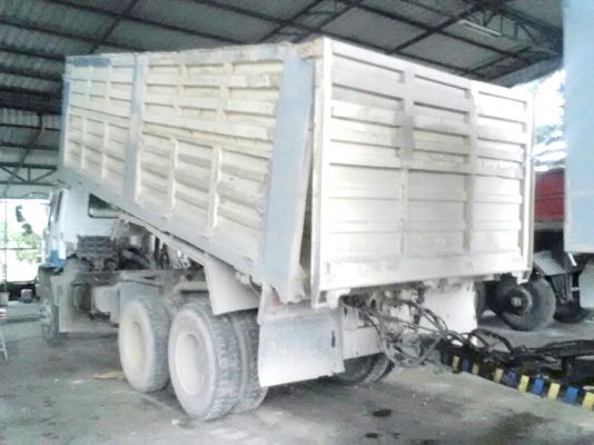 ขายด่วนครับ พ่วง ลูก 3 คาน ISUZU ROCK 210 คัสซี FXZ13NFY-3901938 เครื่อง V8 F17C-A18970 รถสวยพร้อมใช้งาน เอกสารพร้อมโอนครับ