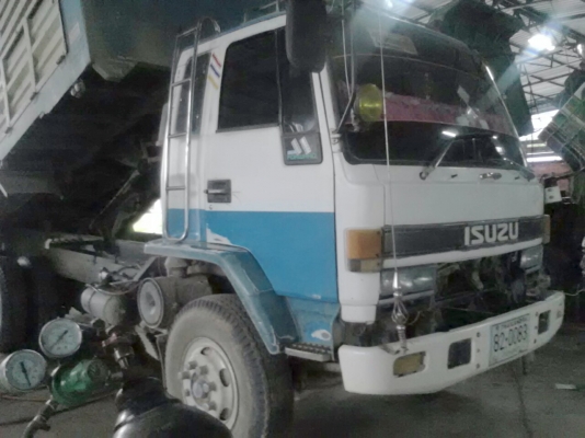 ขายด่วนครับ พ่วง ลูก 3 คาน ISUZU ROCK 210 คัสซี FXZ13NFY-3901938 เครื่อง V8 F17C-A18970 รถสวยพร้อมใช้งาน เอกสารพร้อมโอนครับ