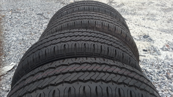 ขายแม็กยางถอดป้ายแดง Hyundai H1 6รู ยางHankook 215/70R16 ยางสัปดาห์ที่48ปี13 (ตุ่มหน้ายางสียังอยู่) จำนวน 1 ชุด พร้อมน๊อต 24 ตัว