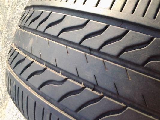 ยาง มิชลิน 225/50/17 ปี12  ดอกหนาๆนุ่มๆ