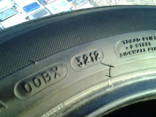 ยาง มิชลิน 225/50/17 ปี12  ดอกหนาๆนุ่มๆ