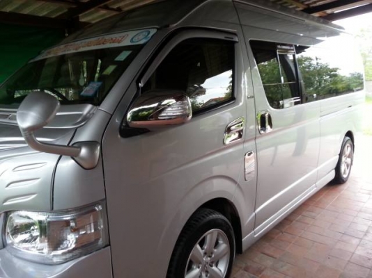 ขายรถตู้Commuter ปี2010 แต่งครบVIP ขายรถตู้Commuter ปี2010 แต่งครบVIP