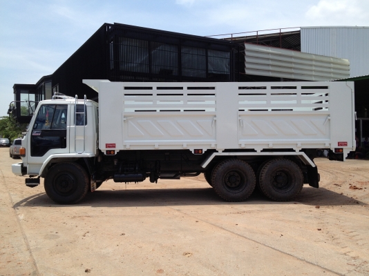 ขายครับ ISUZU ROCKY เครื่อง 240 น้ำมันกระบะดั้มพ์ดิน สภาพใหม่ มี 2 คัน ราคาไม่แพงคุ้มๆครับ