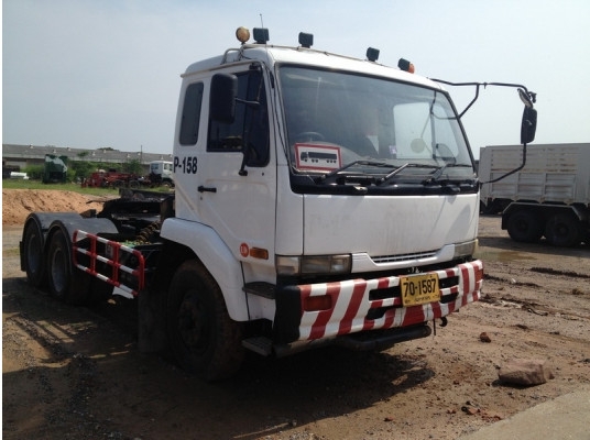 ขายไม่แพงรถห้างเดิมๆ NISSAN UD เครื่อง PO9  260 แรงม้าระบบน้ำมัน เอกสารครบ พร้อมเล่มคัชซี CW สวยๆครับ